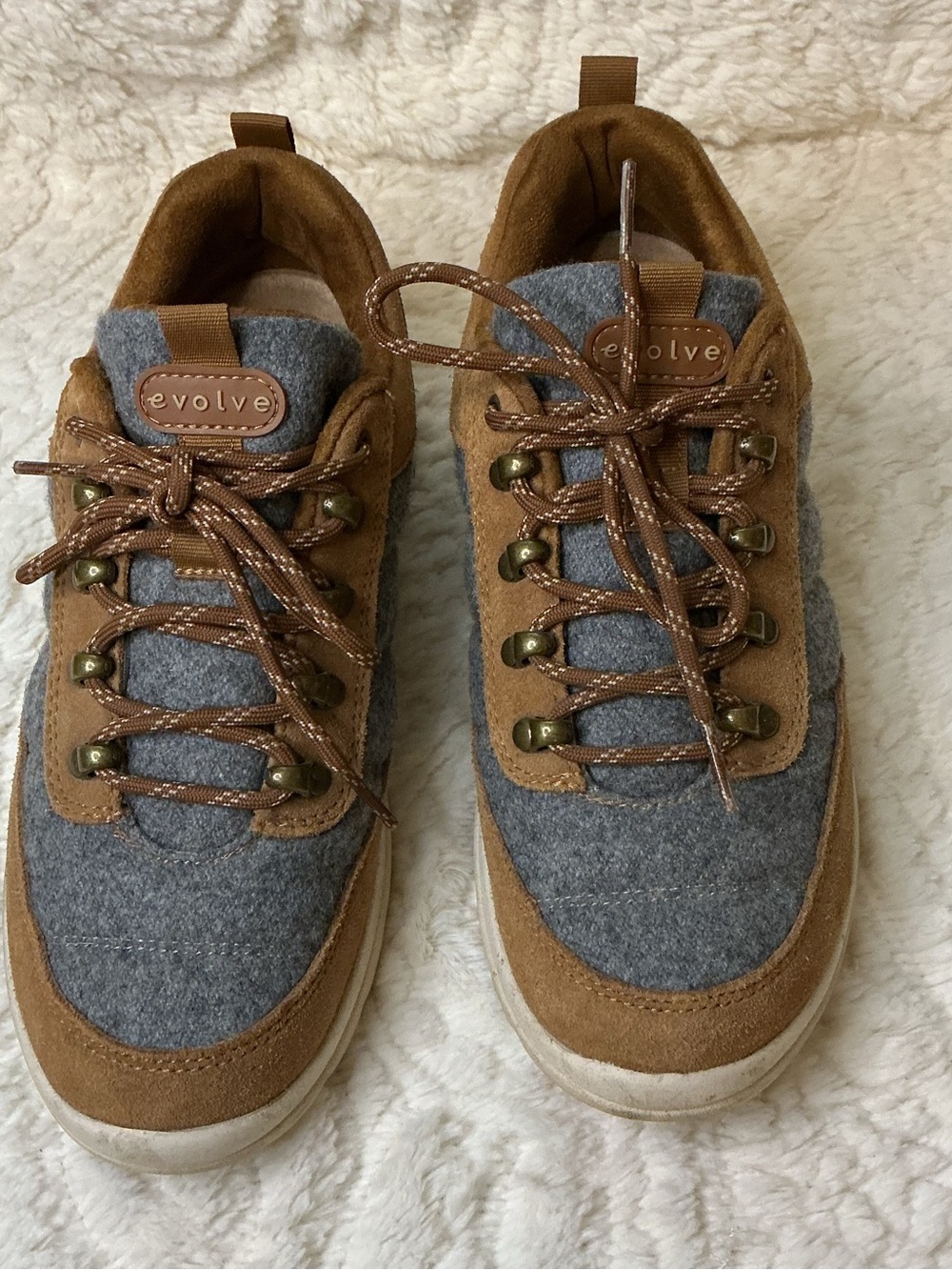 EVOLVE by Easy Spirit Brown and Gray Suede Panel Sneakers Sz 7.5